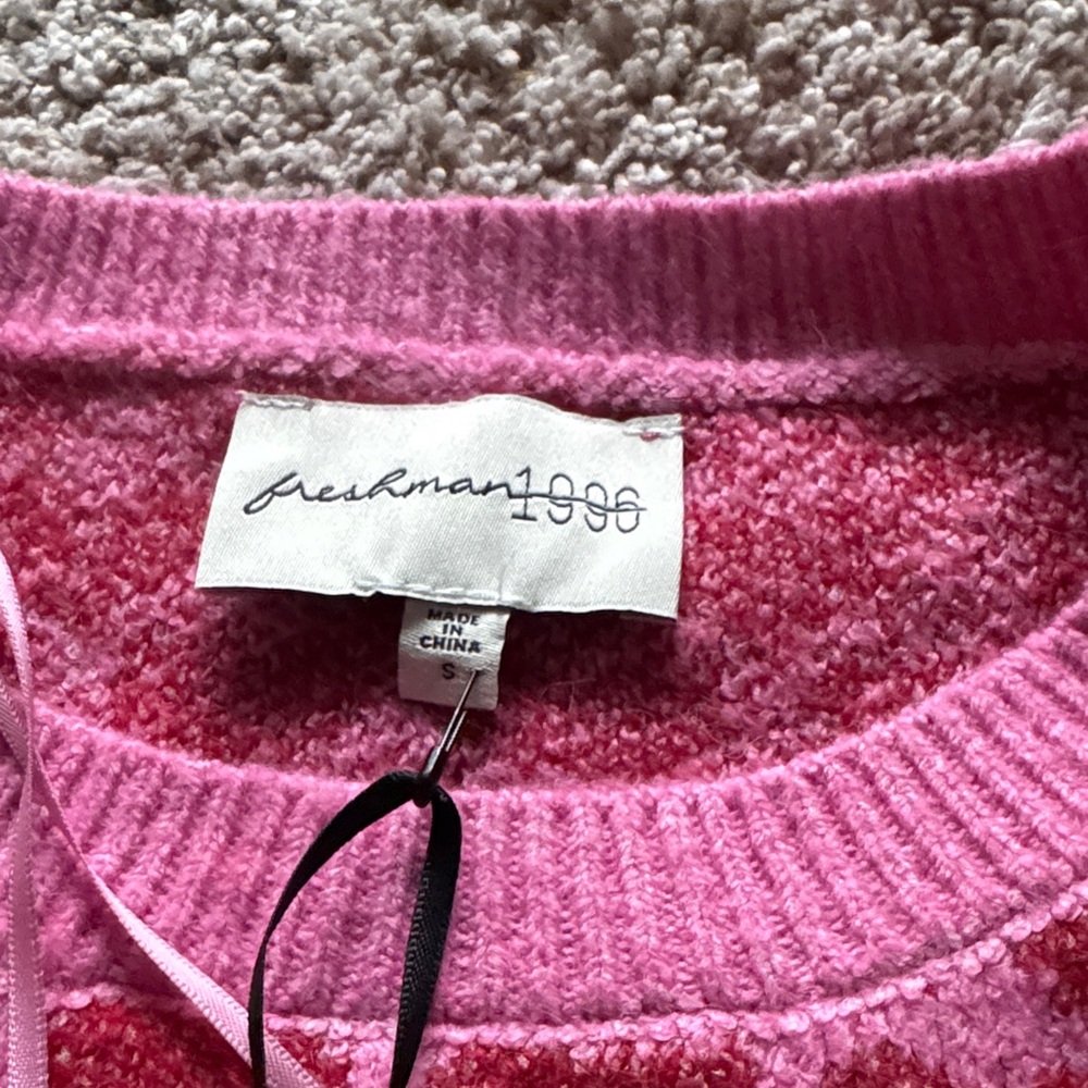 Stylish Pink Heart Pattern Crew Neck Sweater - Picture 2 of 4